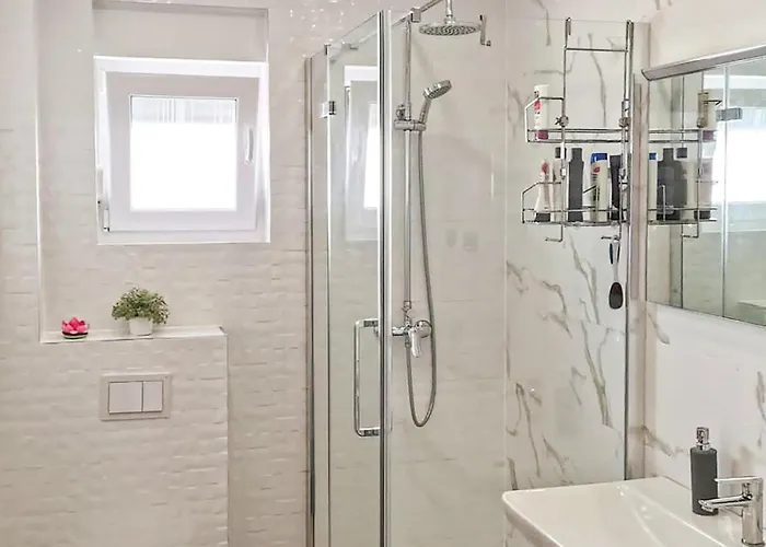 In With Wifi Апартаменты *